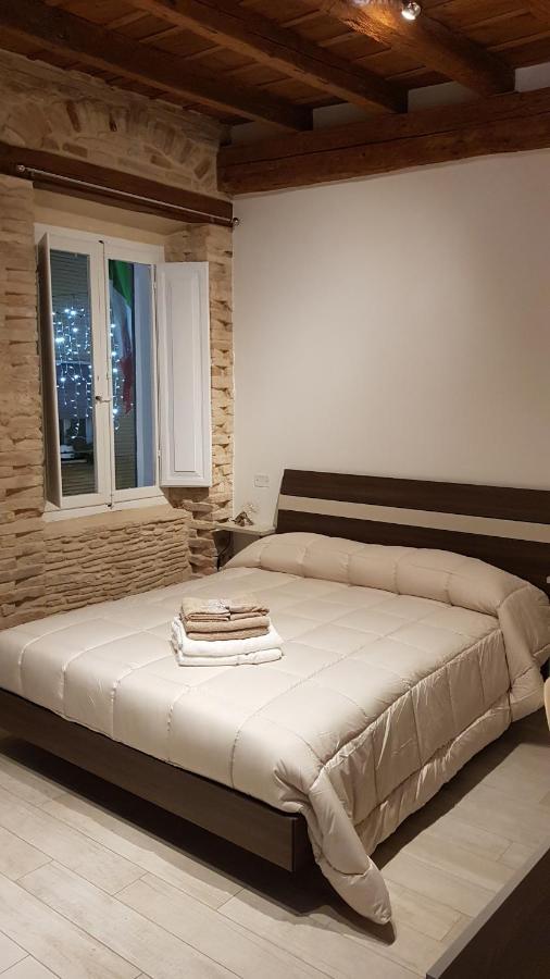 B&B Del Corso Loreto Bagian luar foto