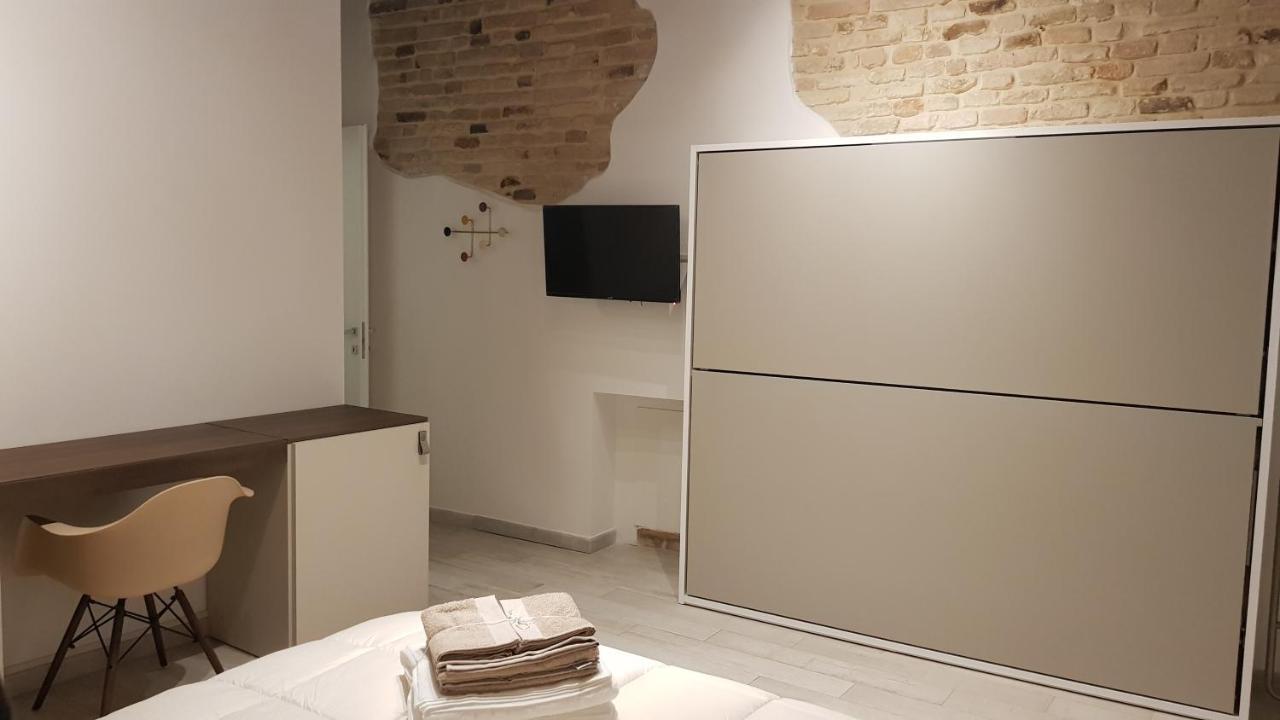 B&B Del Corso Loreto Bagian luar foto